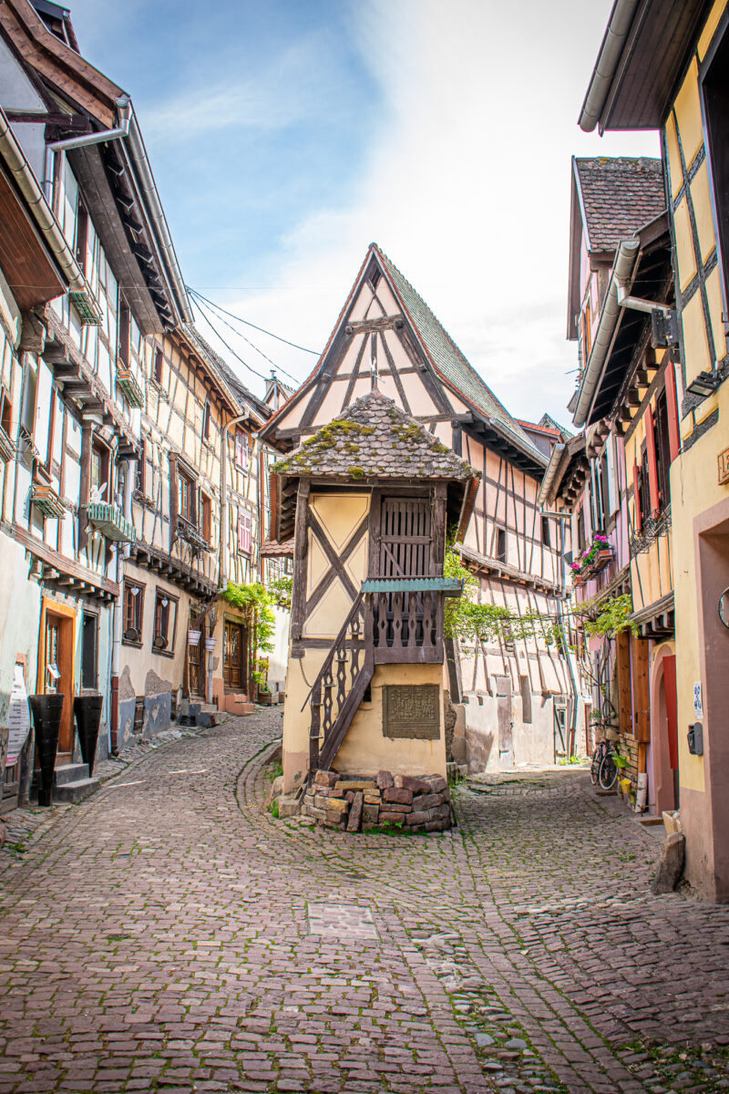 eguisheim-alsacia-francia-tours-visitas-turisticas-pigeonnier eguisheim-alsacia-francia-tours-visitas-turisticas-pigeonnier