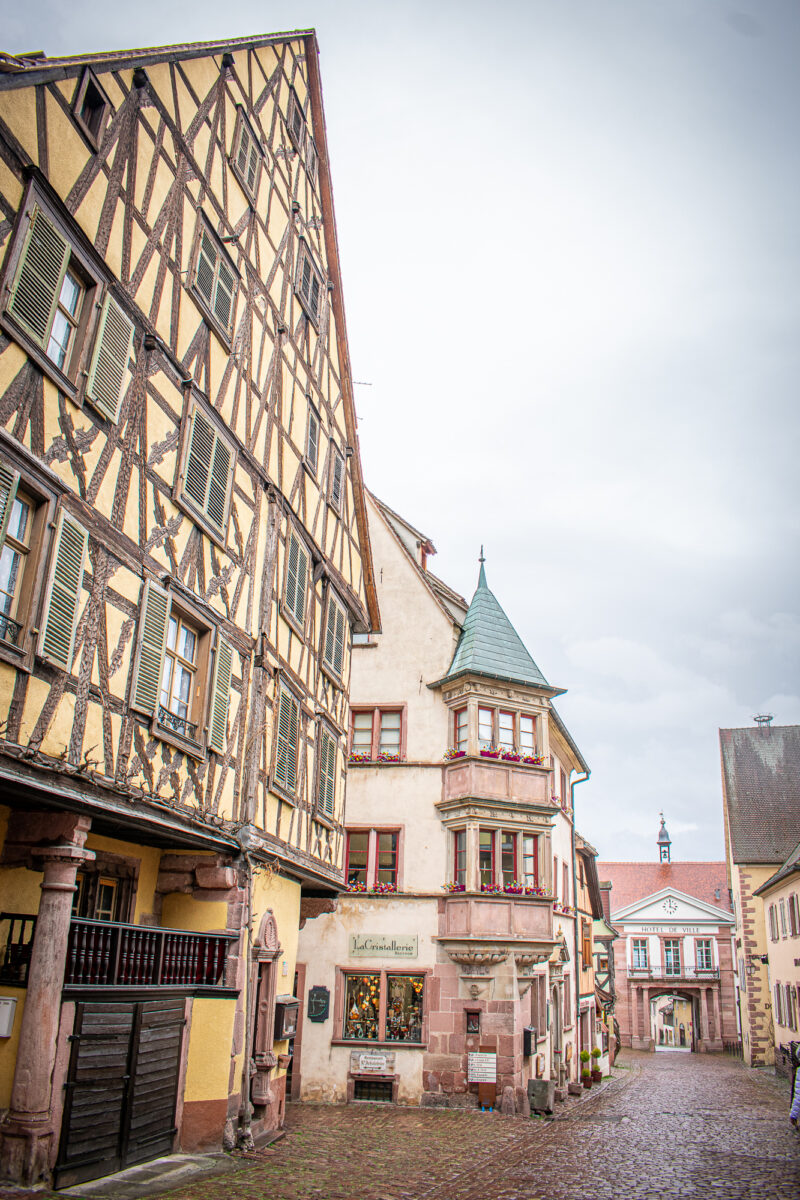 riquewihr-colombages-half-timber-rue-du-general-de-gaulle-alsace-alsacia-france-francia Visitas Guiadas de Riquewihr