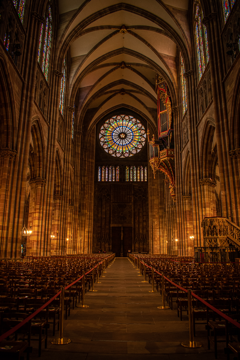cathedral-notre-dame-strasbourg-nave-alsace-tour
